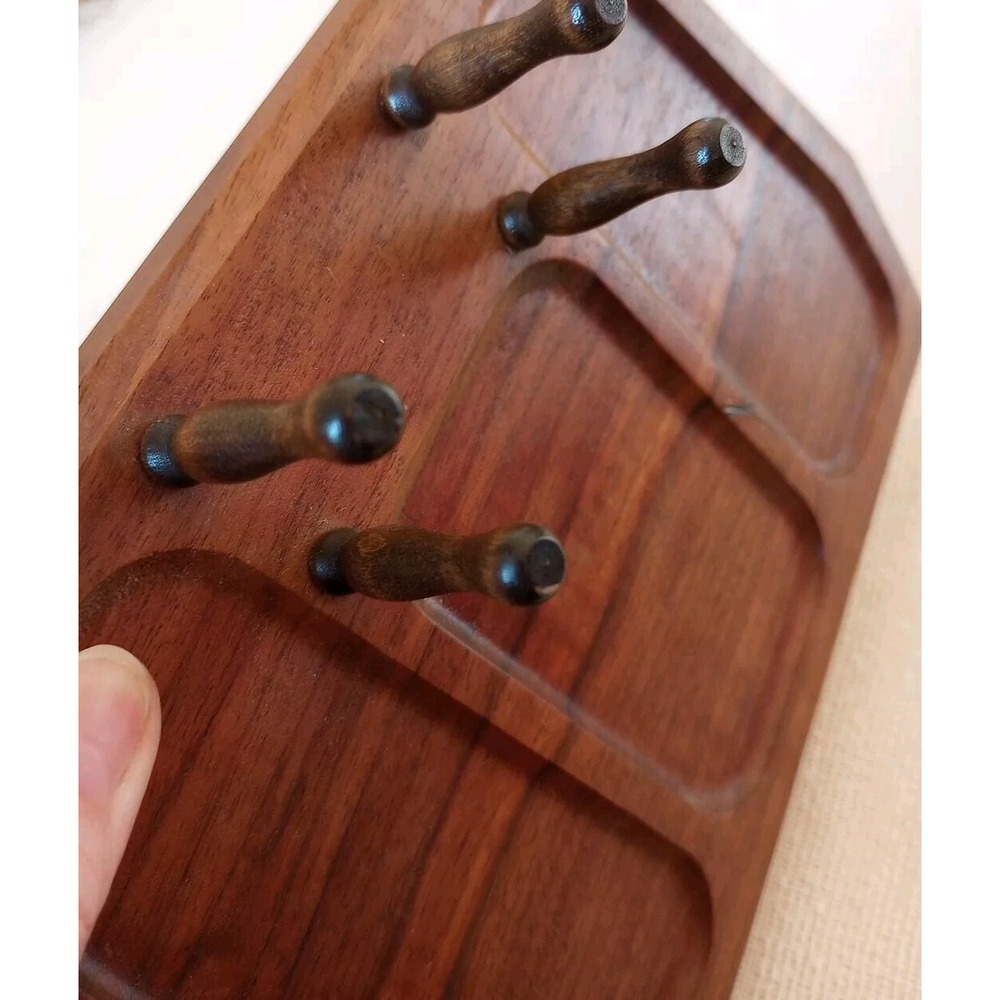 VTG American Walnut Bureau Top Valet 3 Shallow Resting Spots/4 Pegs 9" Long USA - Picture 7 of 14
